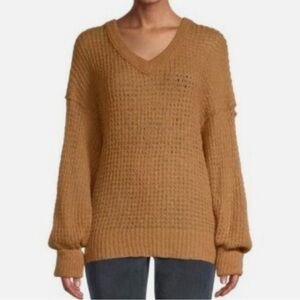 Free People Lulu Oversized V-Neck Sweater in Birchwood Brown - Size: Large